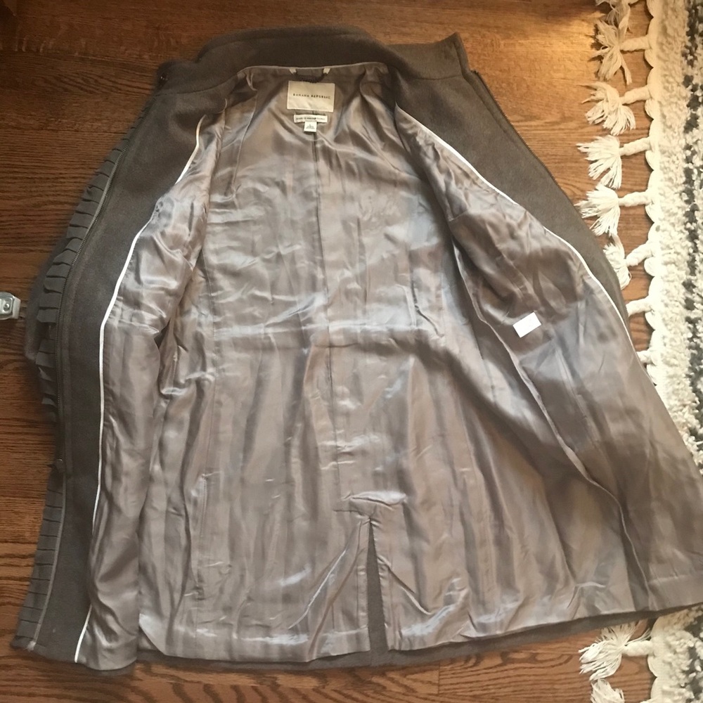 SOLD: Banana Republic Wool Italian Fabric Coat - Picture 4 of 9